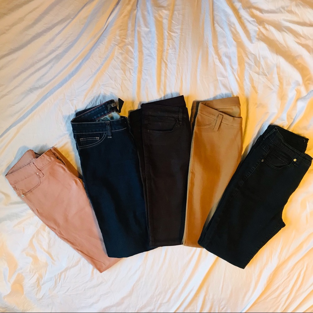 Assorted jeans for women